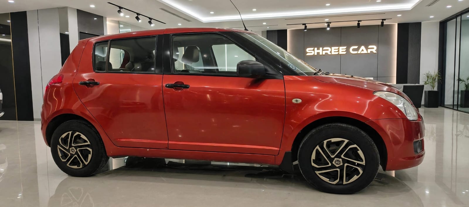 Maruti Suzuki Swift VXI